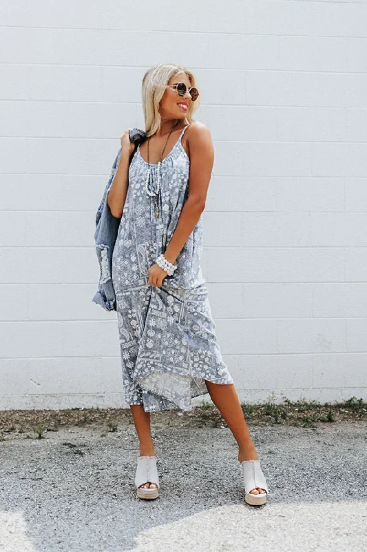 Bayside Stroll Midi In Navy