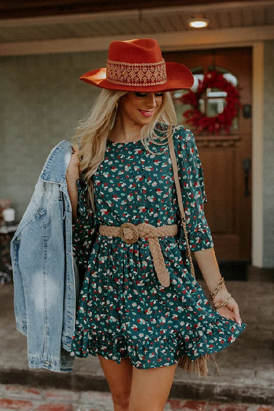 Chic Sweetheart Shift Dress in Forest