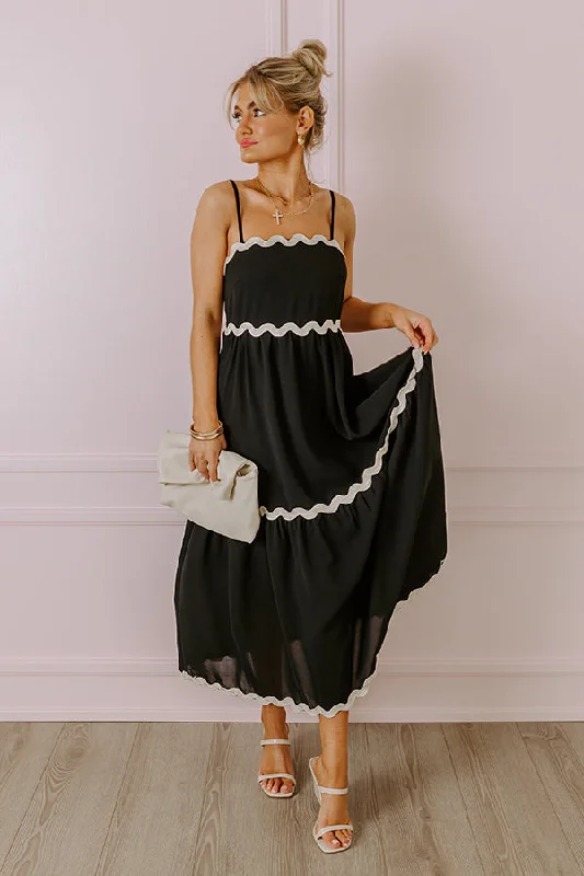 Boho Bliss Scalloped Midi in Black